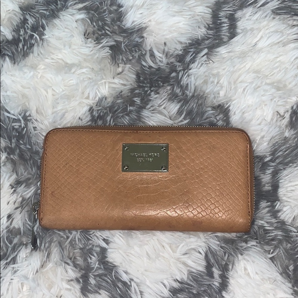 michael kors Pocket Zip Around Wallet